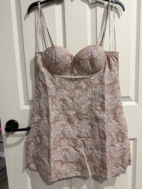 windsor taupe dress size large